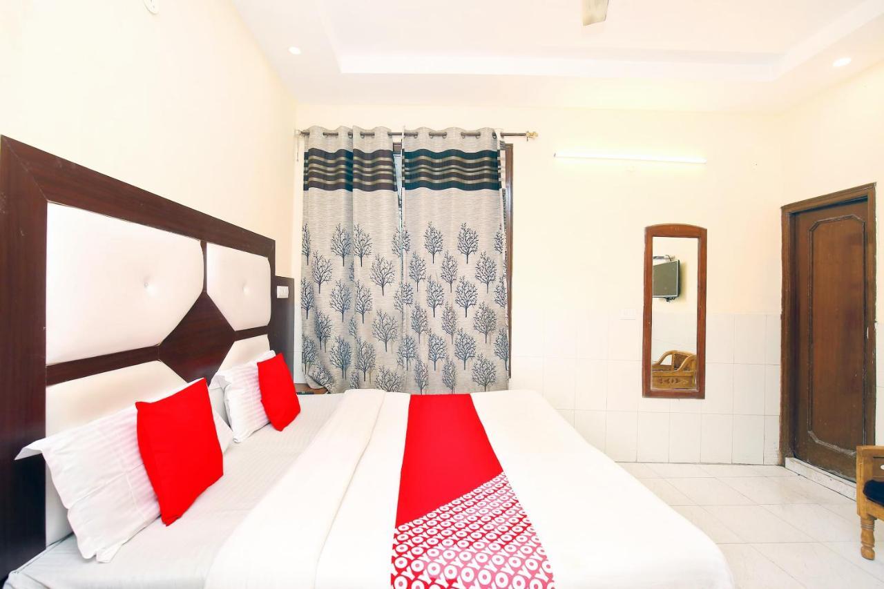 Oyo 2530 Surya Palace Chandīgarh Εξωτερικό φωτογραφία