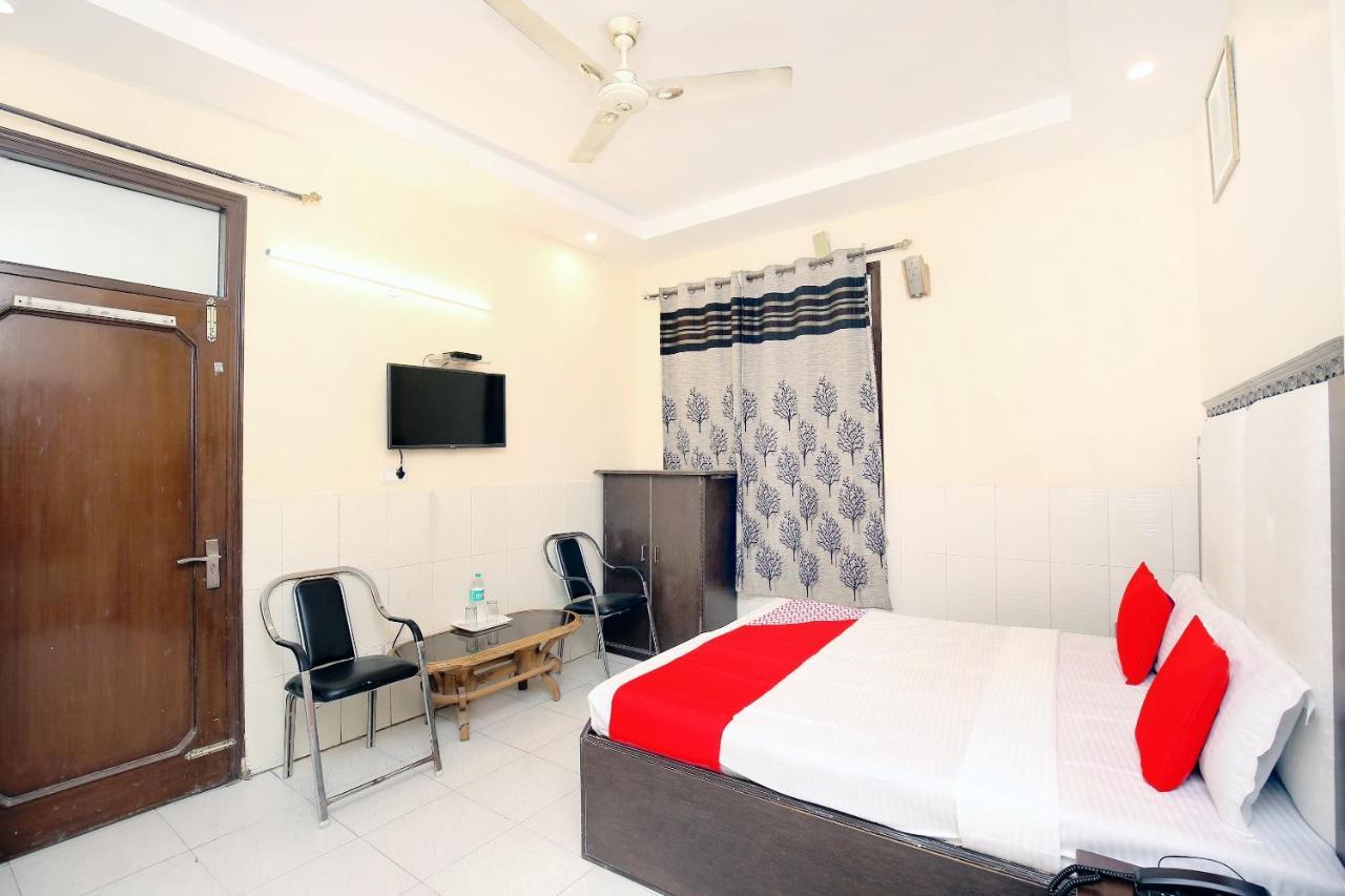 Oyo 2530 Surya Palace Chandīgarh Εξωτερικό φωτογραφία