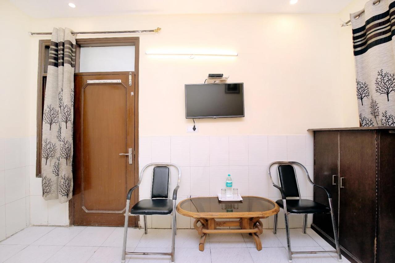 Oyo 2530 Surya Palace Chandīgarh Εξωτερικό φωτογραφία